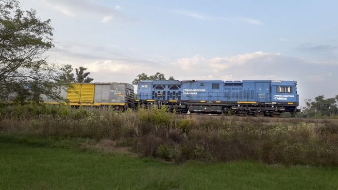 Agua - Tren en viaje