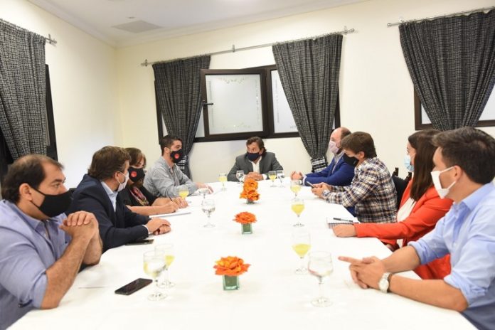 Apes-Reunion-Gobierno