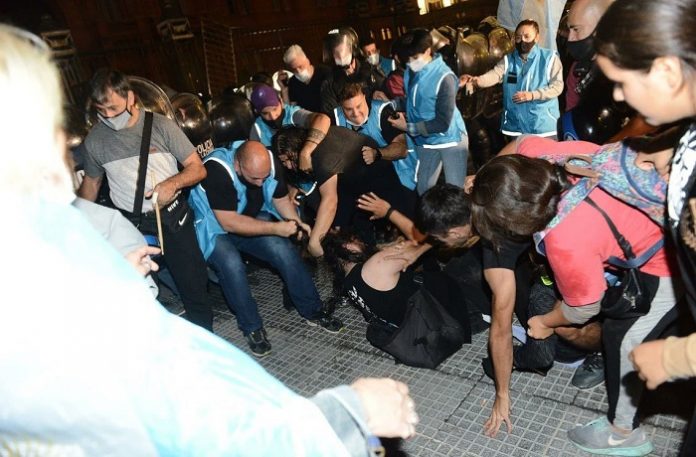 Pelea 1