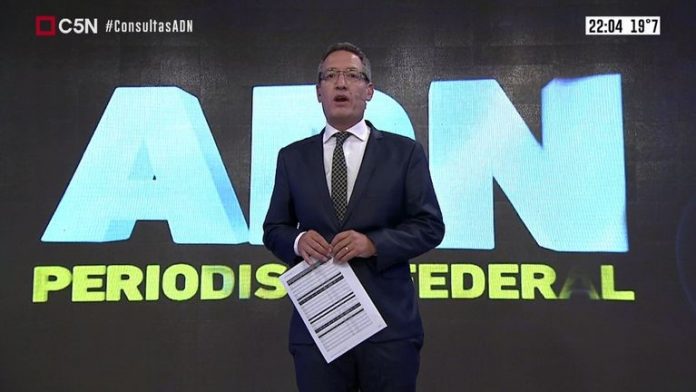 Tomás