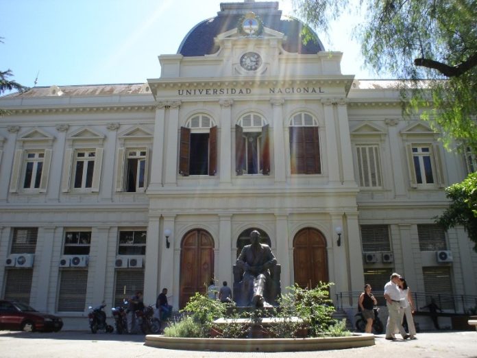 Univ. de La Plata