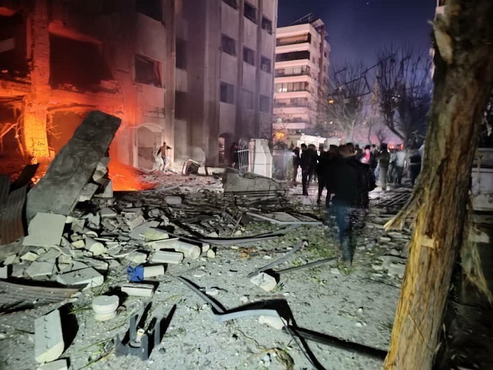 CRÍMENES DE LESA HUMANIDAD: a traición Israel ataca a Siria, cuando el país todavía no puede salir de la catástrofe de los terremotos | El sol ABC