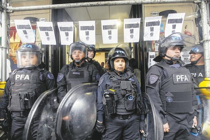 POLIS